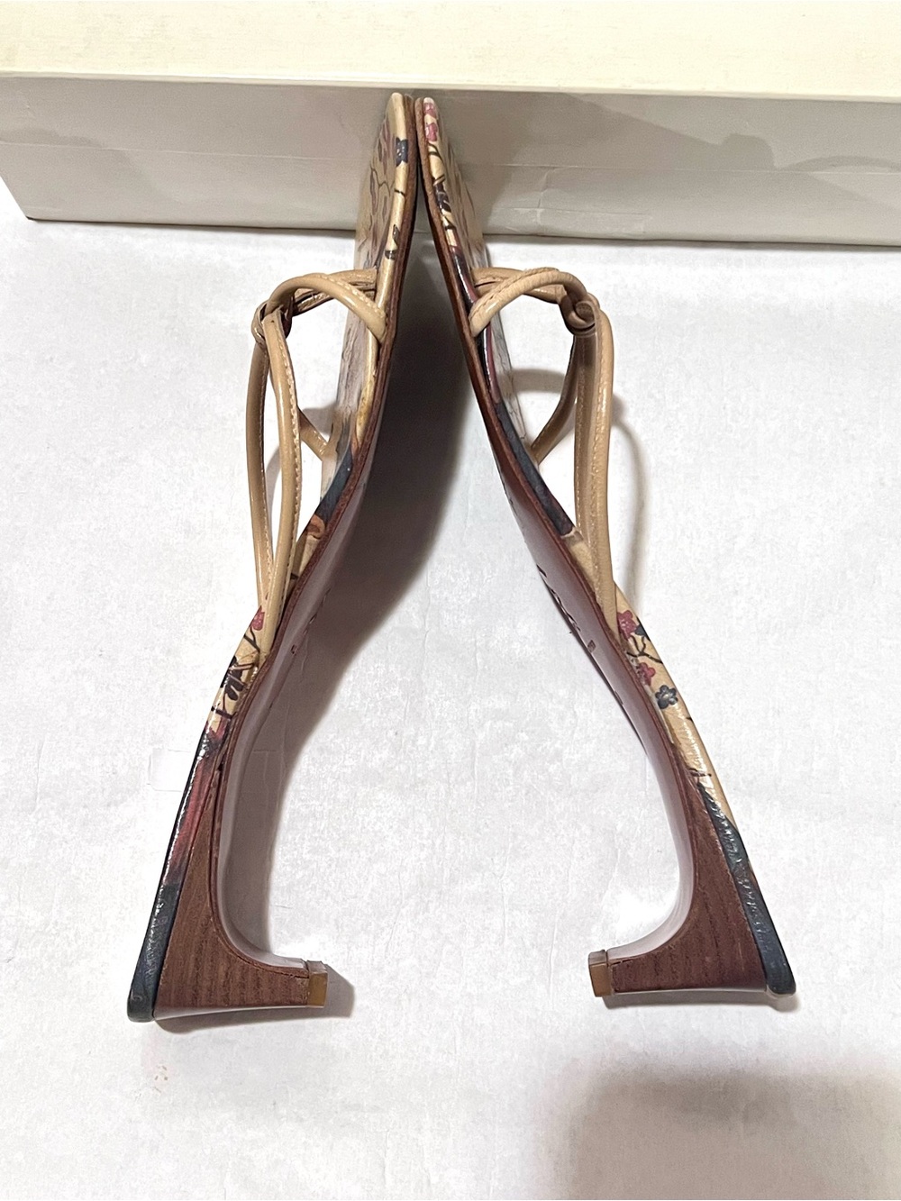 Sexy Kiss Leather Thong Sandals Size 40 Cinese/Camel - Picture 9 of 11
